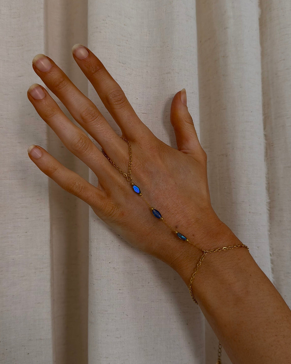 Willow Hand Chain