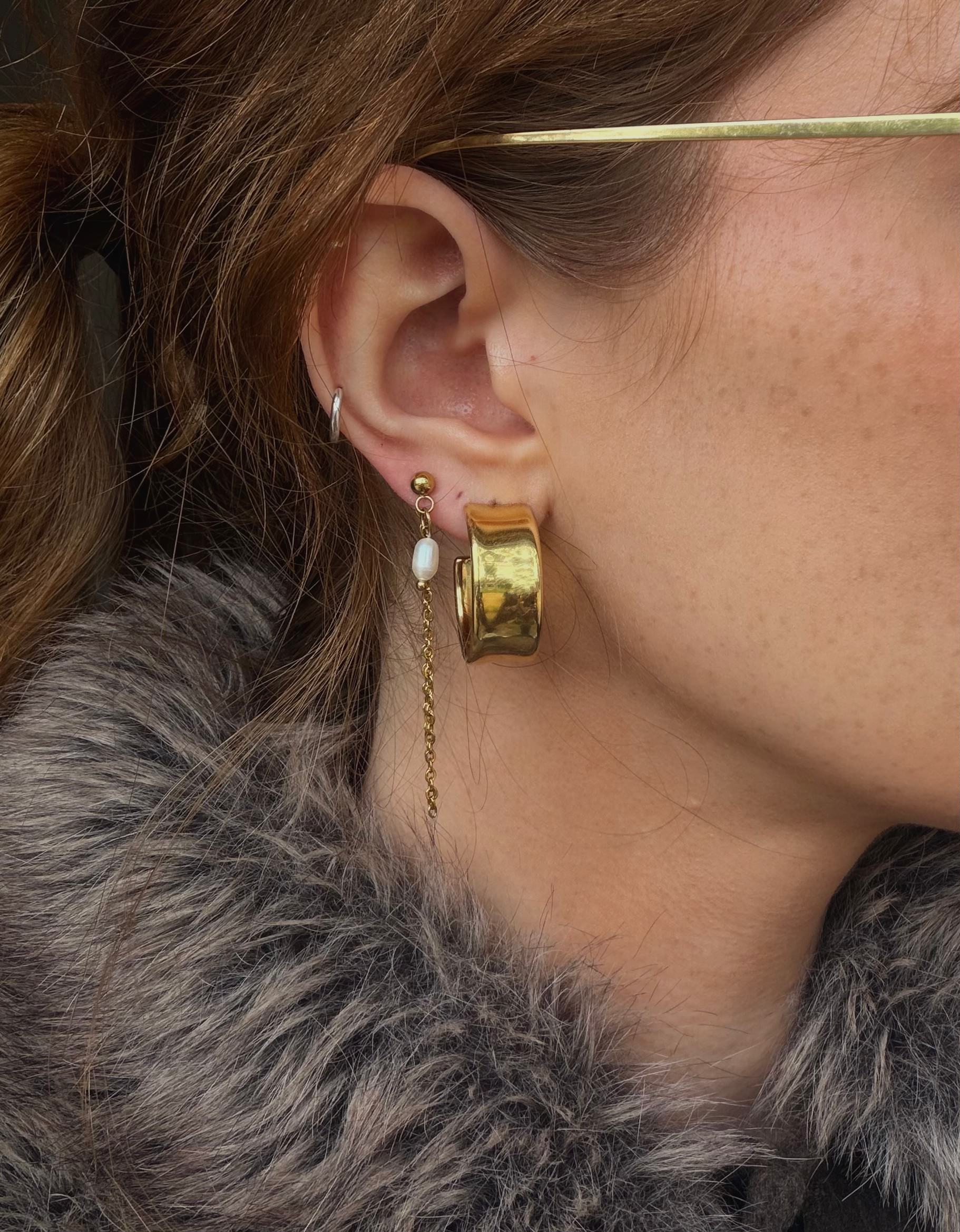 Billie Hoops