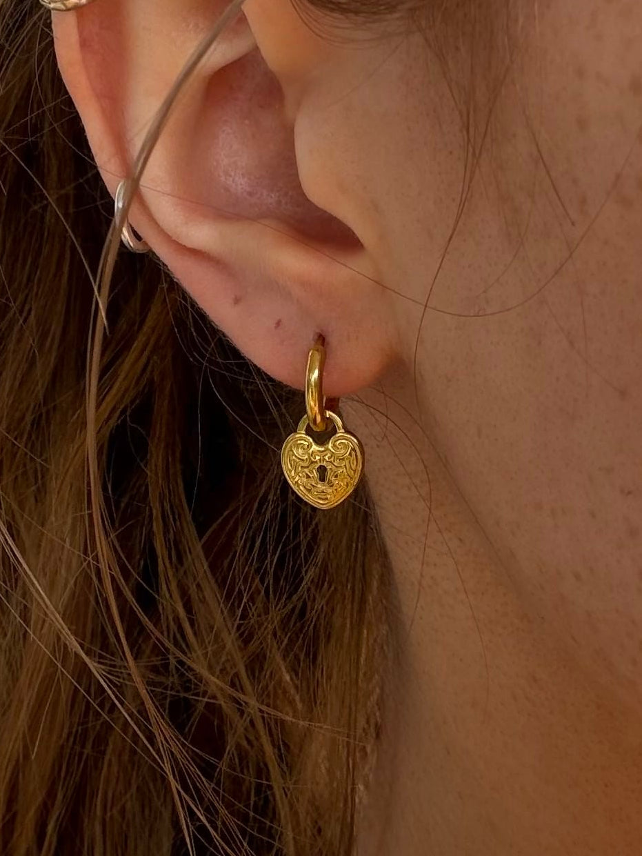 heart huggie earrings waterproof stainless steel